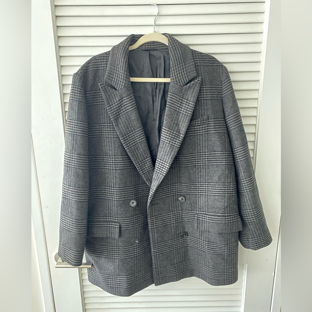 Women’s double breasted wool blazer from & other stories. I’m great condition